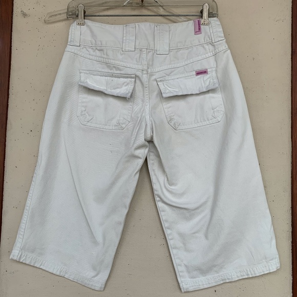 ‘SQUEEZE’ WHITE WIDE LEG CAPRI JEANS - Picture 3 of 4